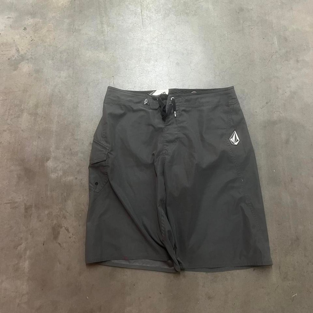 Vintage Y2K volcom y2k surf board shorts embroidered logo‎